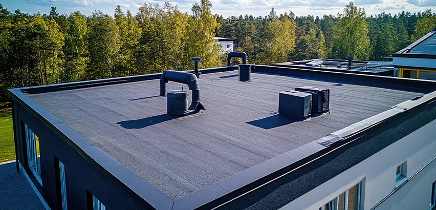 Professional Flat Roof Replacement Services in Chicago Heights, IL