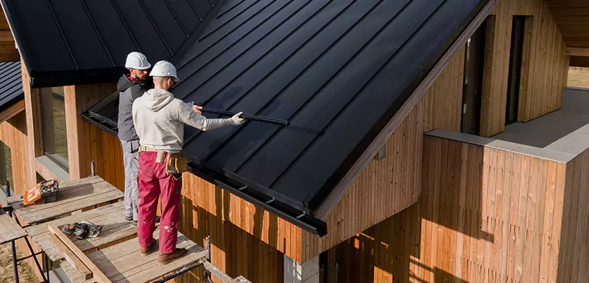 Metal Roof Maintenance in Chicago Heights