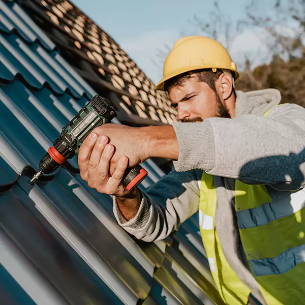 Why Chicago Heights Homeowners Choose Chicago Heights Roofing Pro for Steel Roof Repair Service?